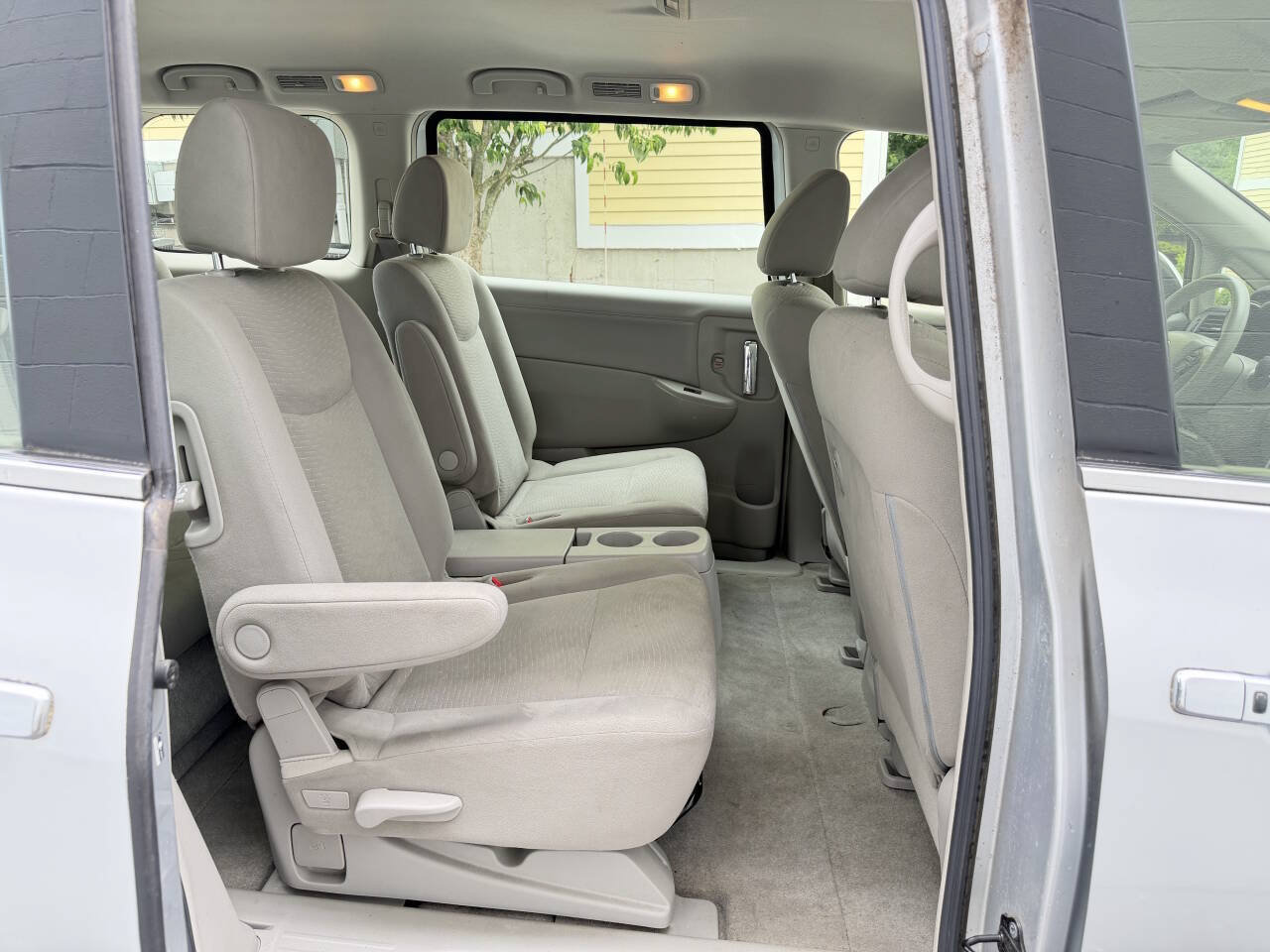 Used 2014 Nissan Quest S FWD image 18