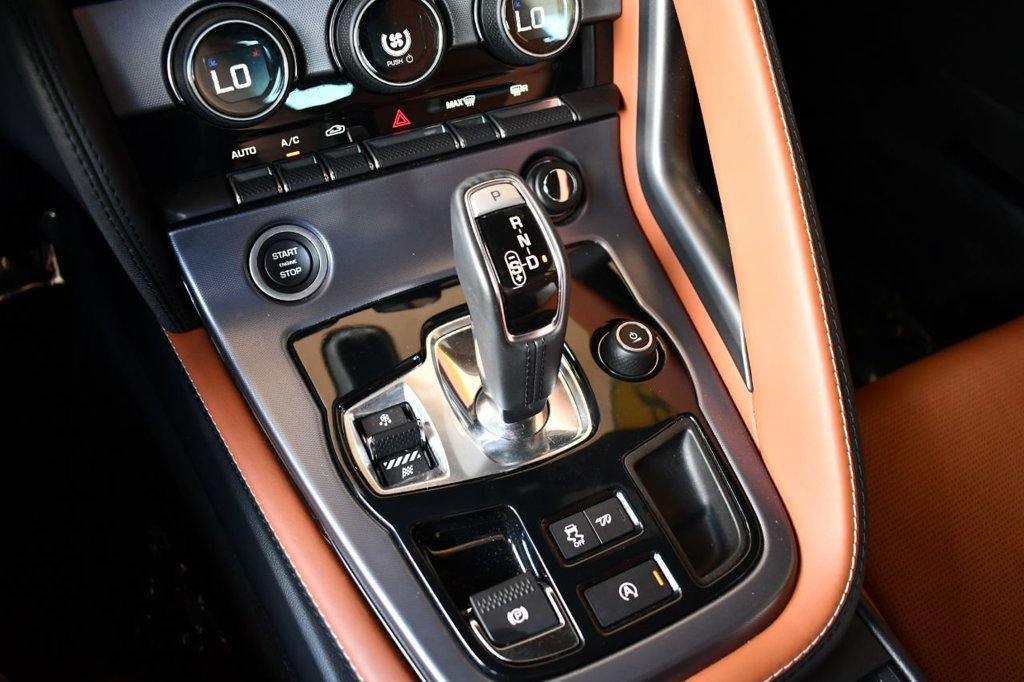 Used 2018 Jaguar F-TYPE Coupe RWD image 41