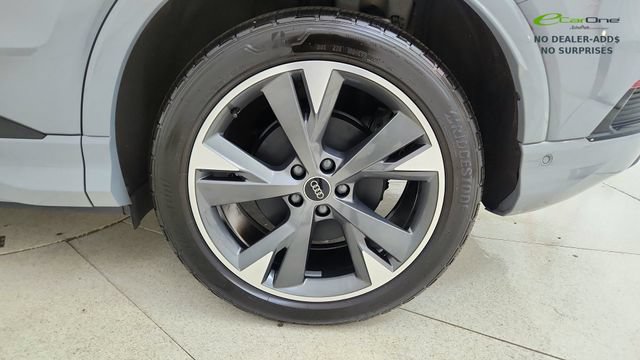 Used 2024 Audi Q4 e-tron Prestige AWD/4WD image 57