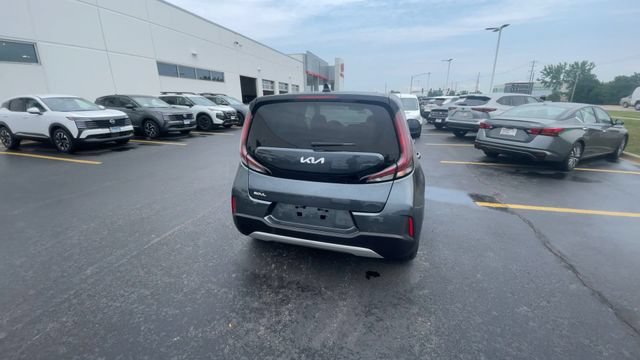 Used 2025 Kia Soul LX w/ LX Technology Package FWD image 9