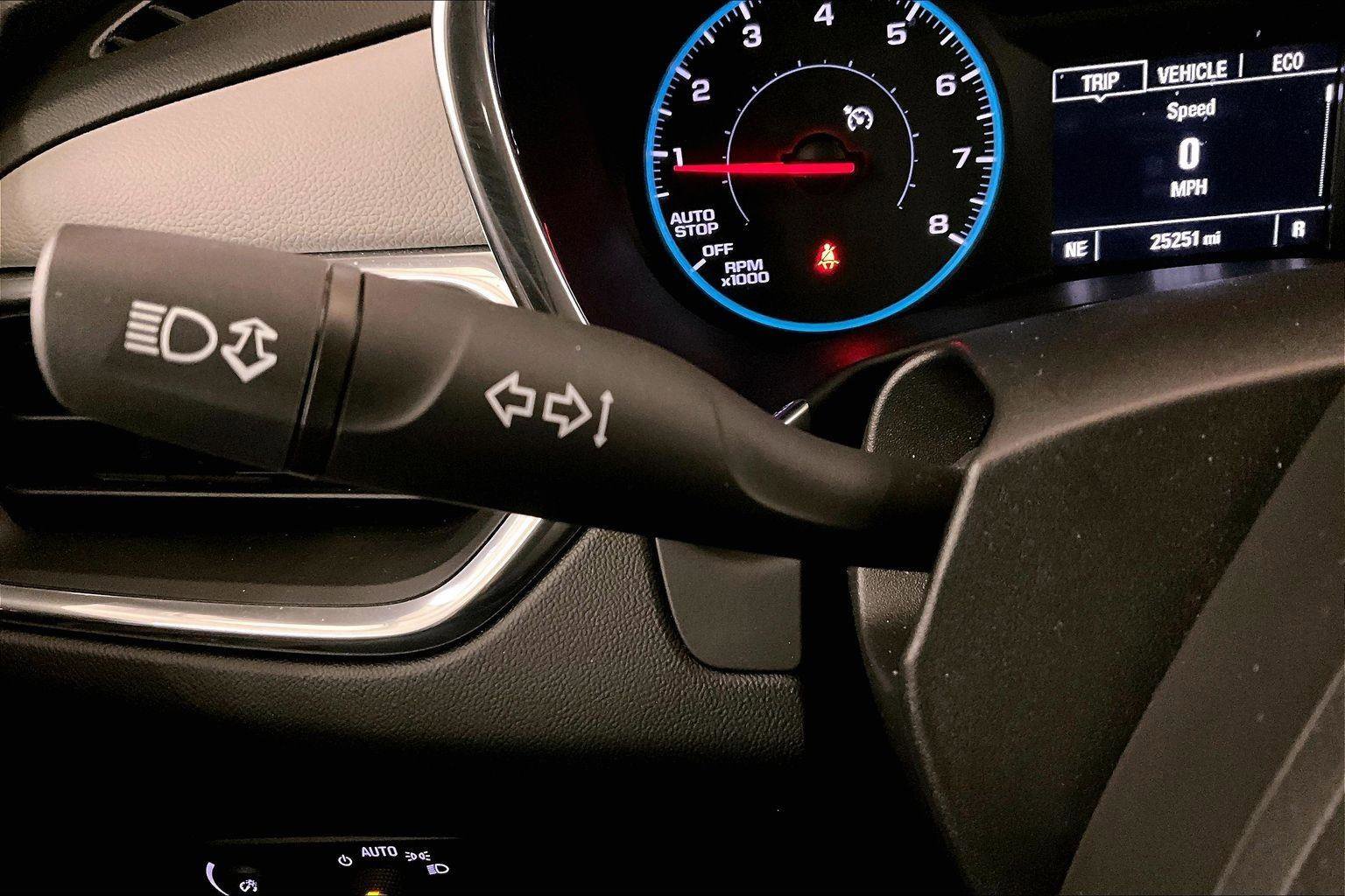 Used 2018 Chevrolet Equinox LT image 30