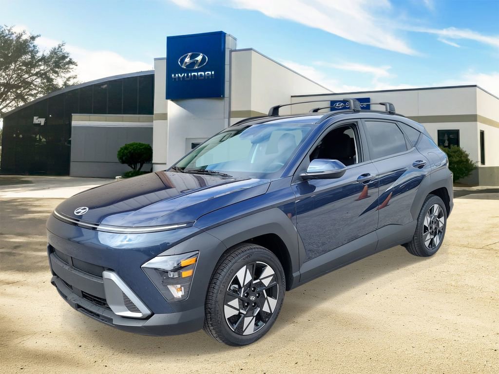 Certified 2025 Hyundai Kona SEL image 2