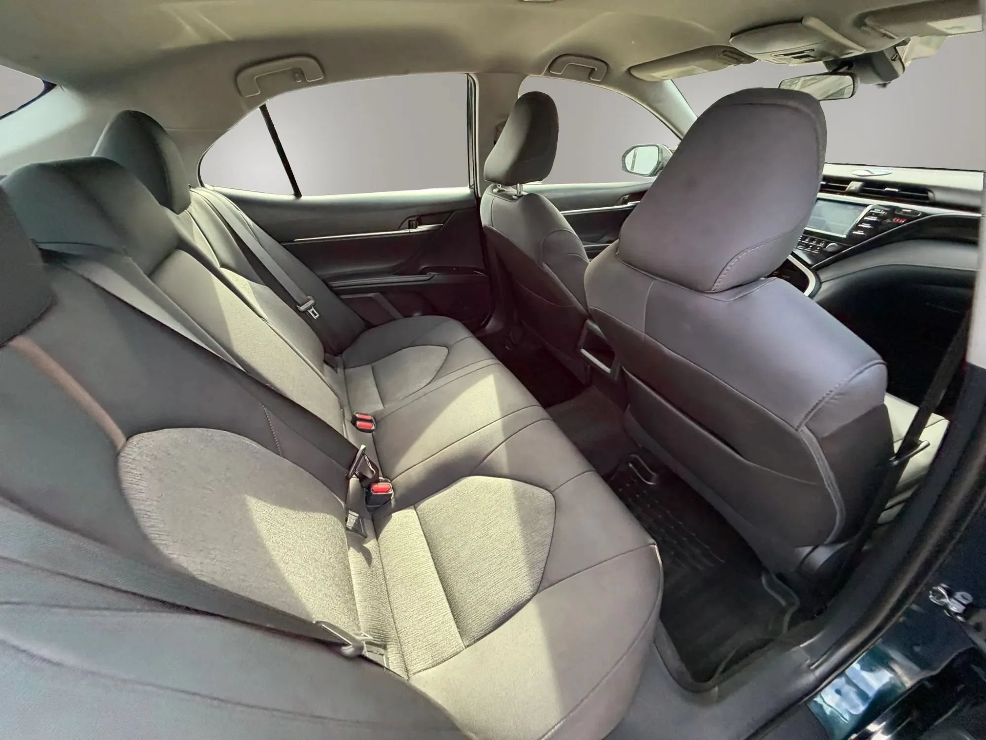 Used 2019 Toyota Camry LE FWD image 25