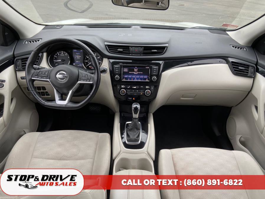 Used 2020 Nissan Rogue Sport SV w/ All-Weather Package image 11