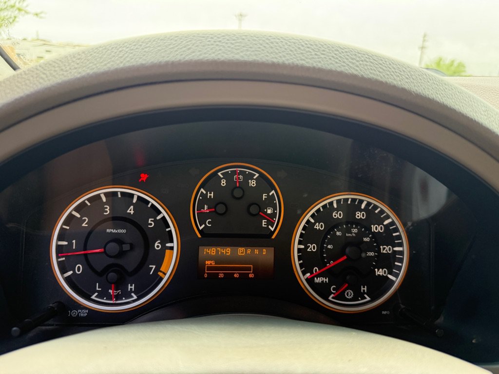 Used 2013 Nissan Armada SV w/ Driver Pkg RWD image 12