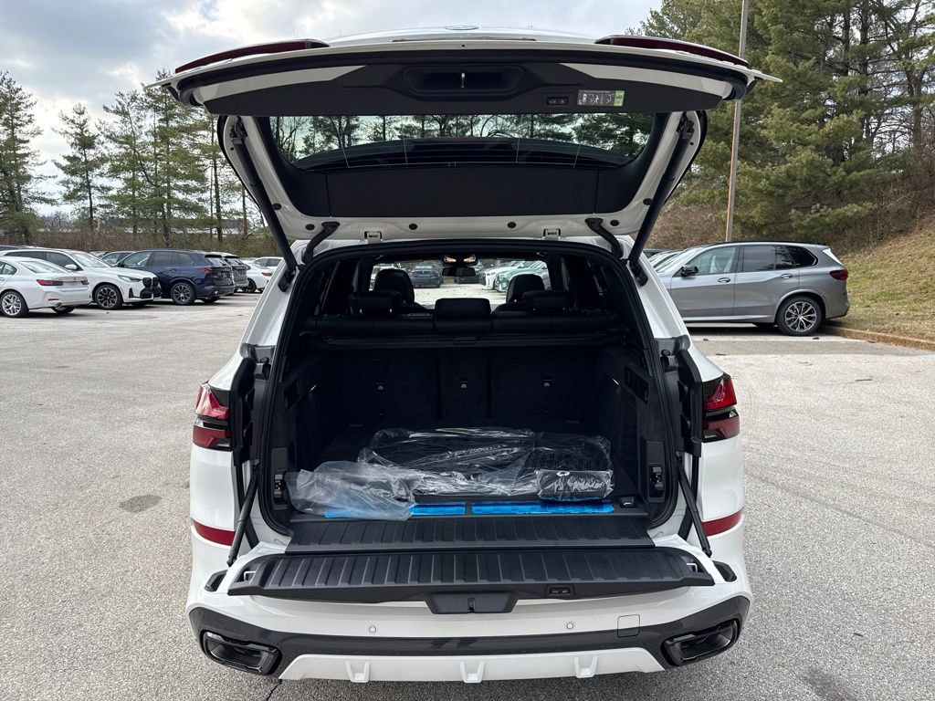 New 2026 BMW X5 xDrive50e w/ M Sport Package image 24