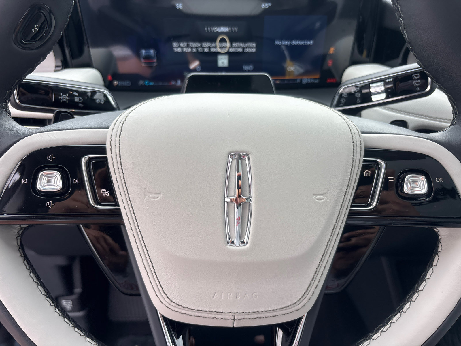 New 2027 Lincoln Aviator Reserve AWD/4WD image 15