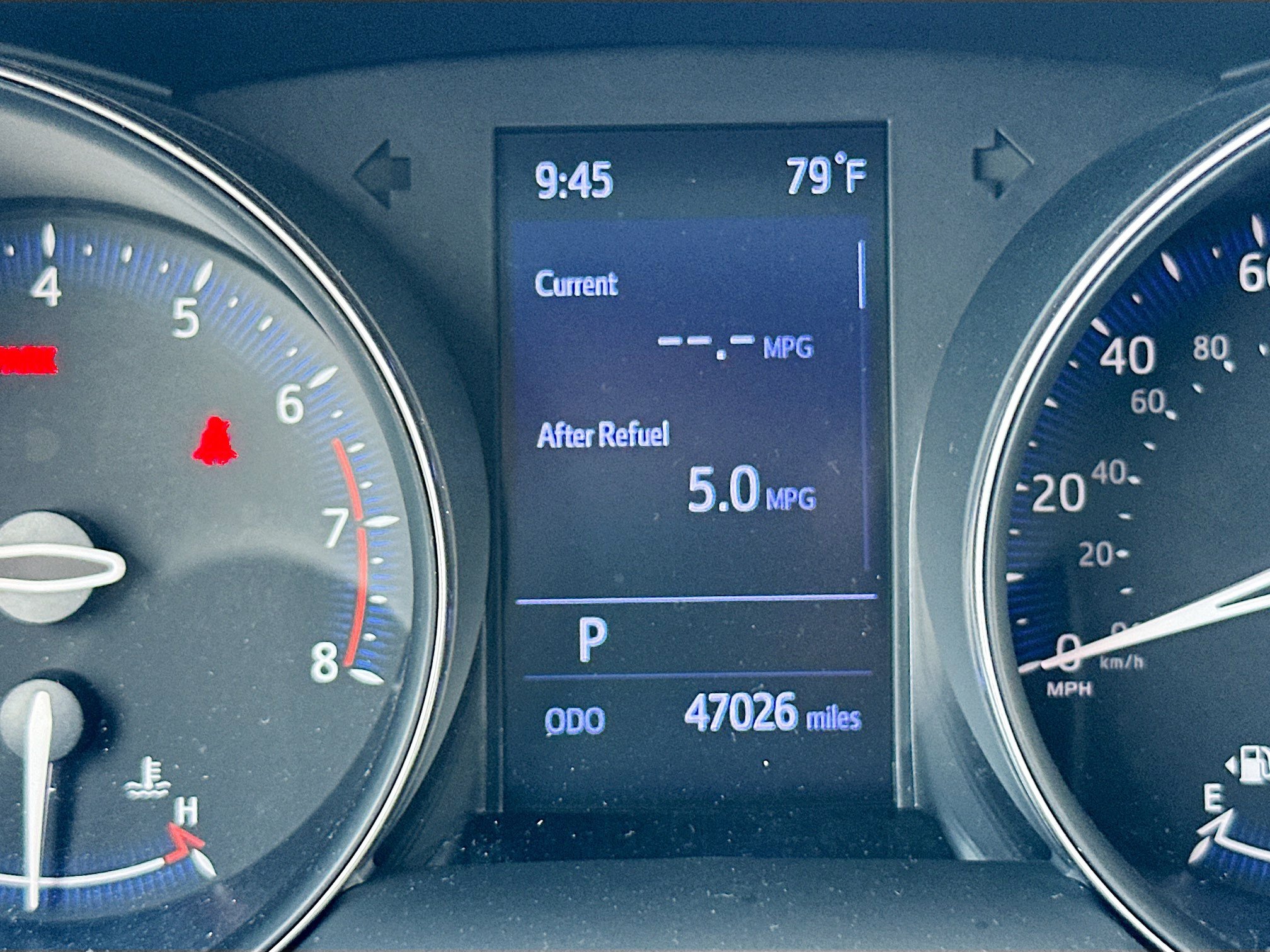 Used 2020 Toyota C-HR XLE FWD image 12