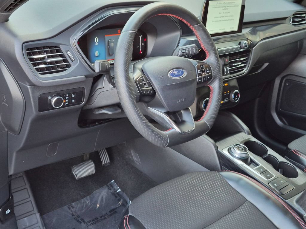 Used 2025 Ford Escape ST-Line FWD image 15