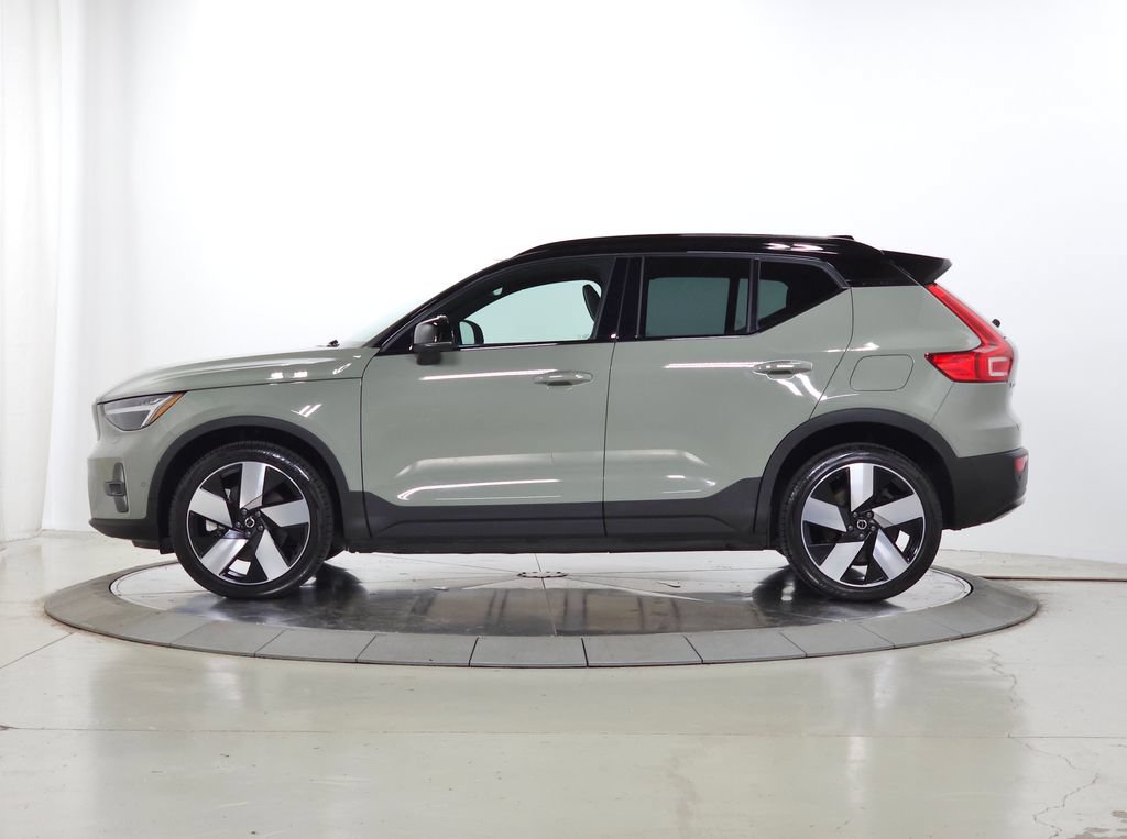 Used 2023 Volvo XC40 Recharge Plus w/ Protection Package Premier AWD/4WD image 6