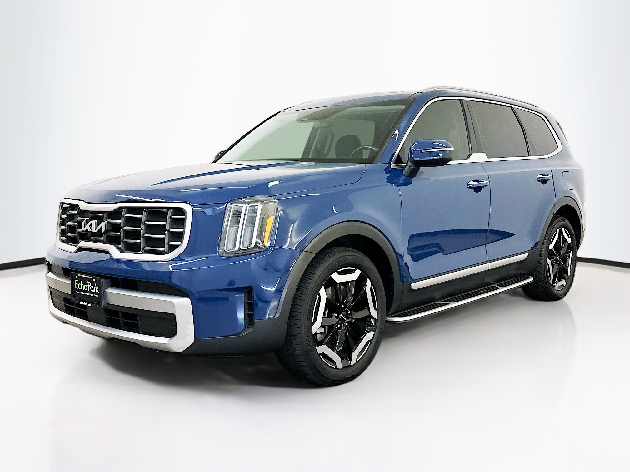 Used 2023 Kia Telluride S w/ S Sunroof Package image 3