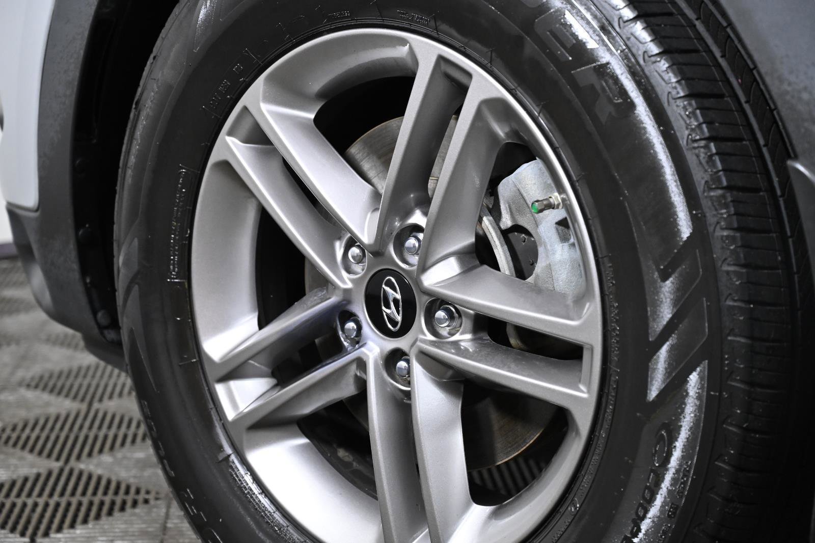 Used 2017 Hyundai Santa Fe Sport w/ 2.4L Tech Package 04 image 36