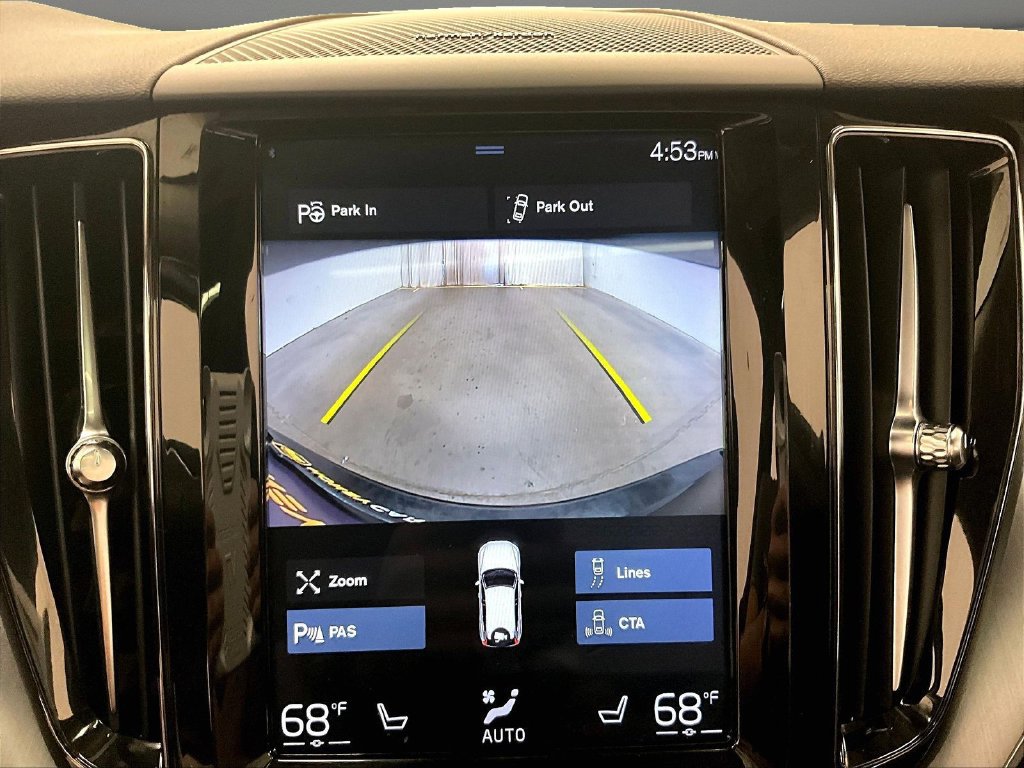 Used 2019 Volvo XC60 T6 Momentum w/ Multimedia Package AWD/4WD image 14