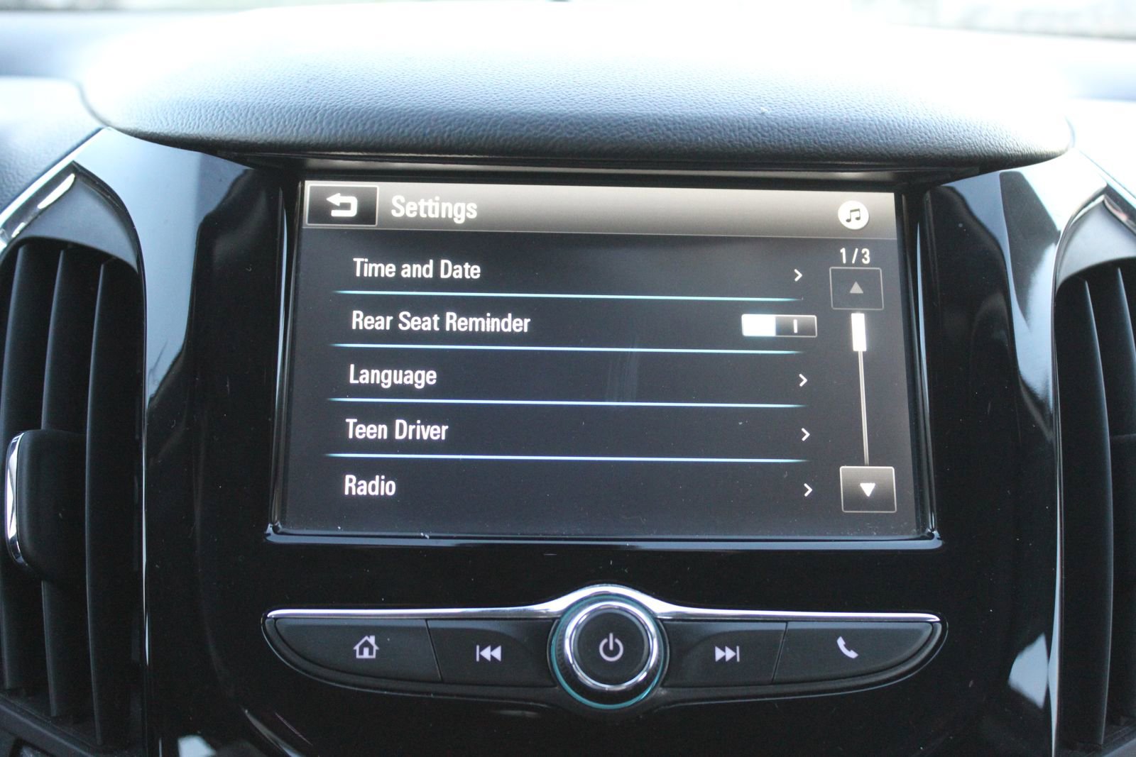 Used 2017 Chevrolet Cruze Premier image 32