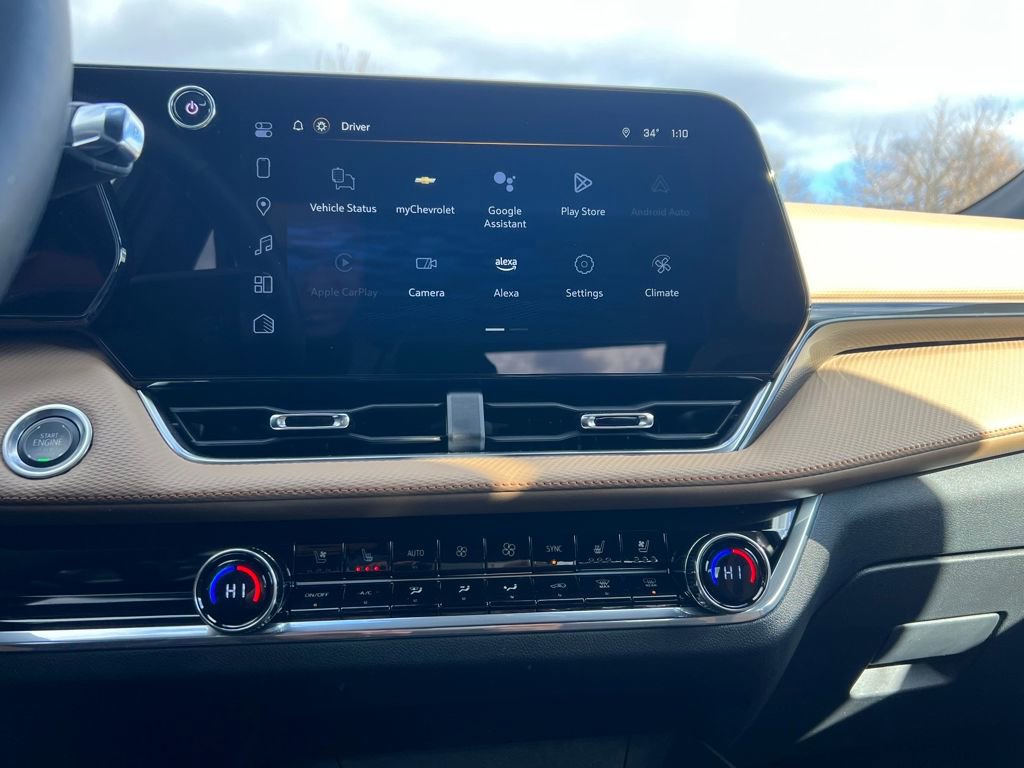 Used 2025 Chevrolet Equinox ACTIV w/ Safety and Technology Package image 27