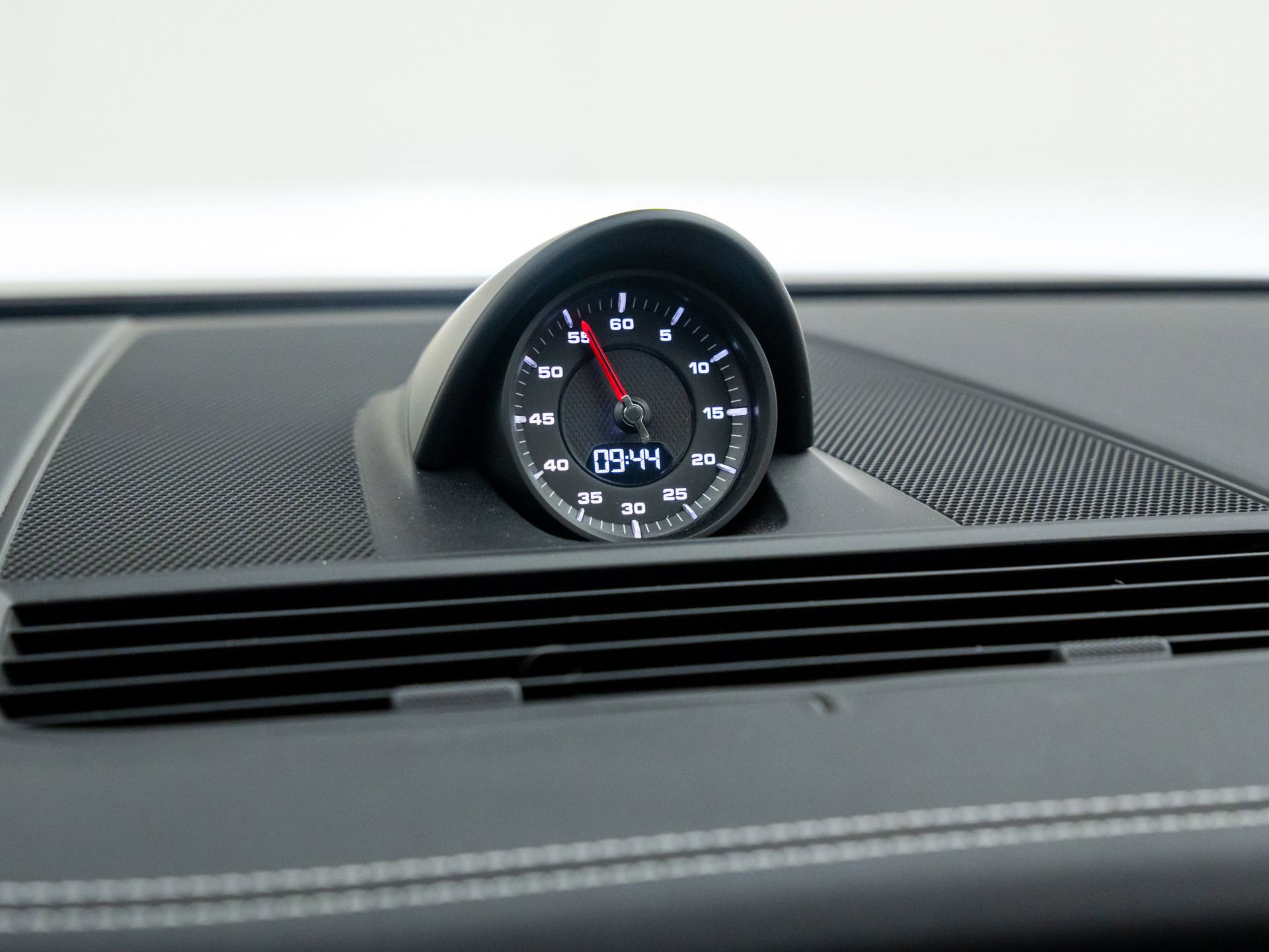 Certified 2023 Porsche Panamera GTS image 33