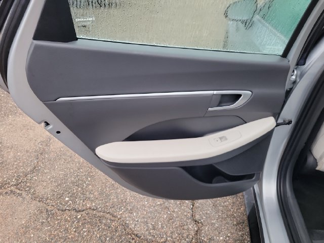 Used 2024 Hyundai Sonata SEL FWD image 13