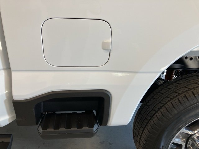 New 2026 Ford F350 4x4 Crew Cab Super Duty image 10