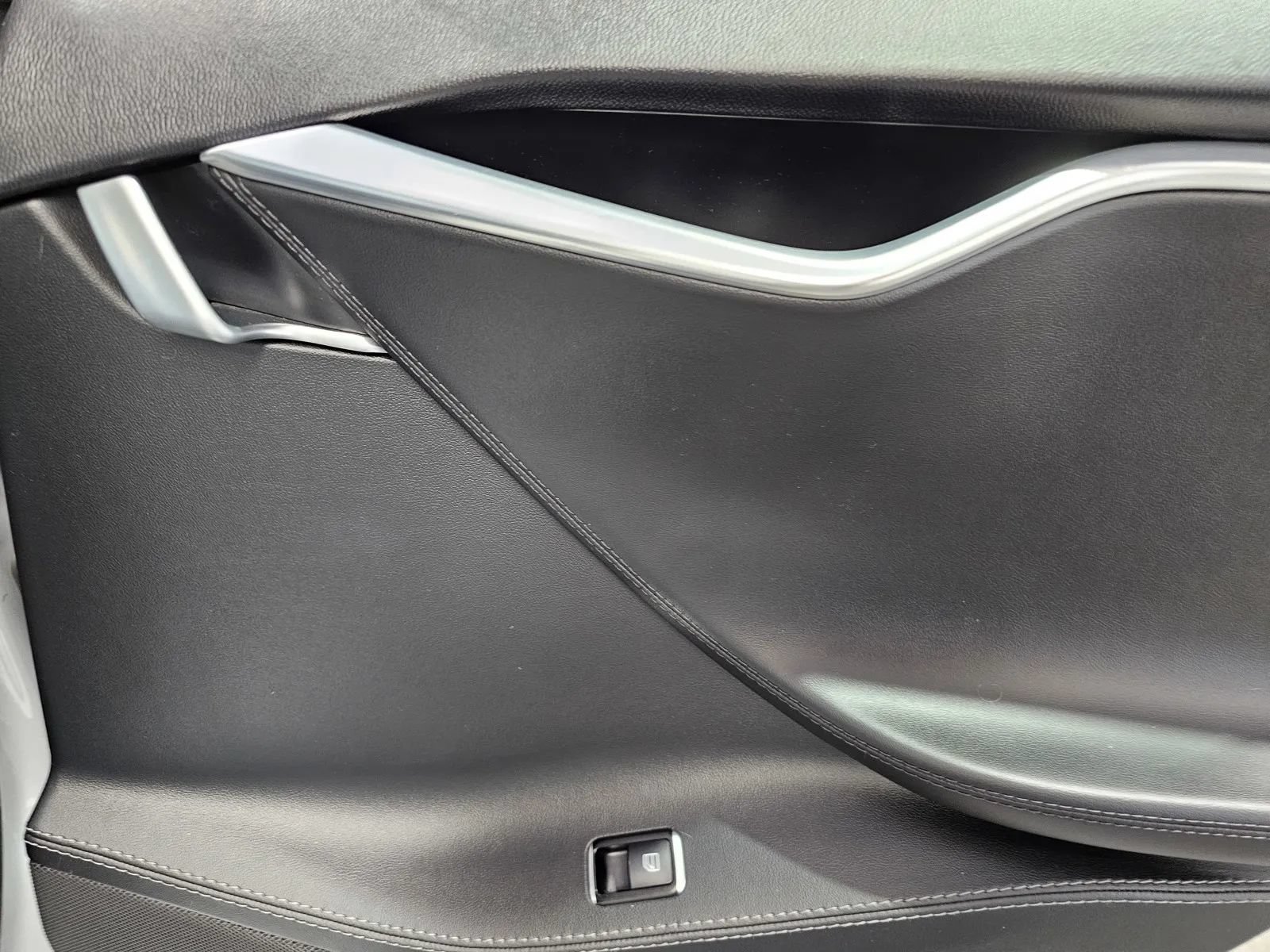 Used 2014 Tesla Model S P85 RWD image 8