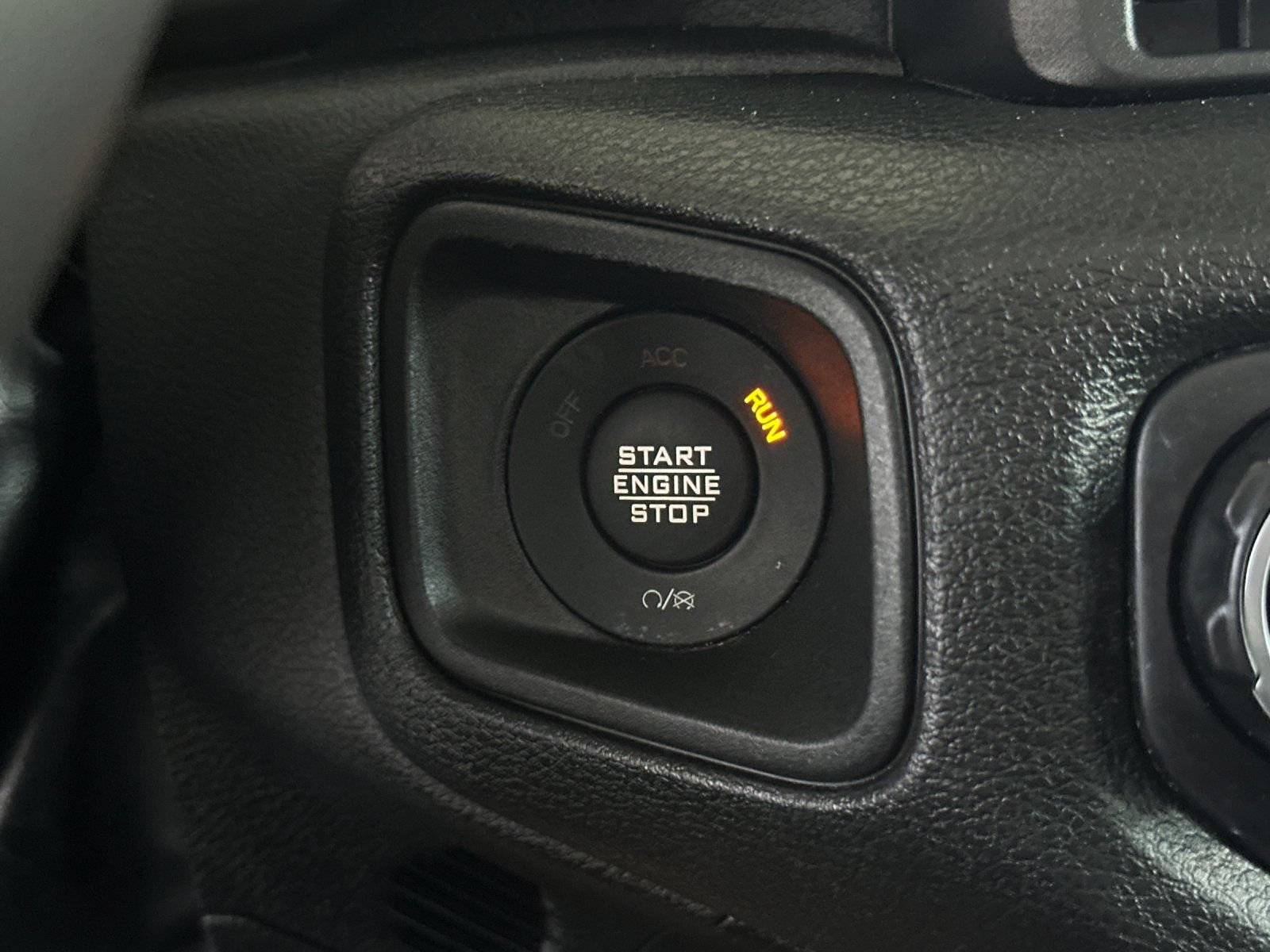 Used 2024 Jeep Wrangler Unlimited Sport AWD/4WD image 20
