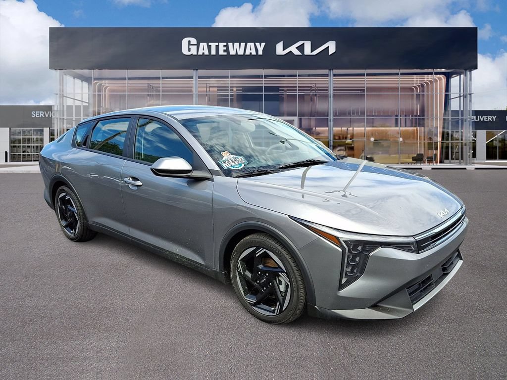 Certified 2025 Kia K4 GT-Line Turbo FWD image 1