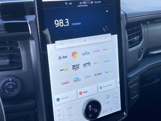 Used 2024 Ford Expedition Platinum image 9