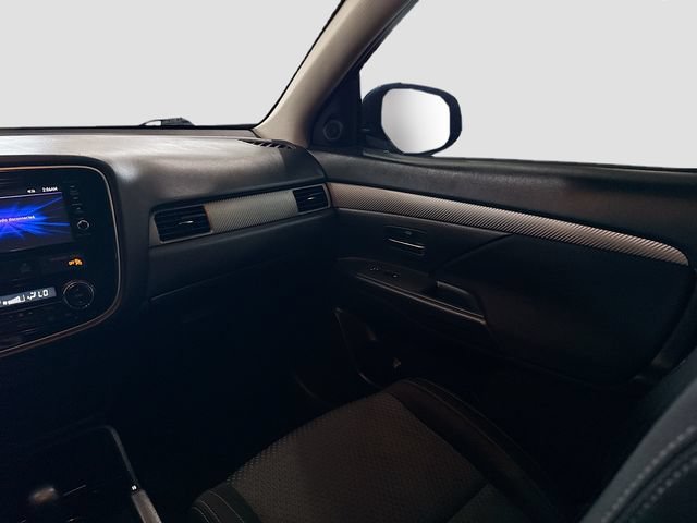 Used 2018 Mitsubishi Outlander ES FWD image 21