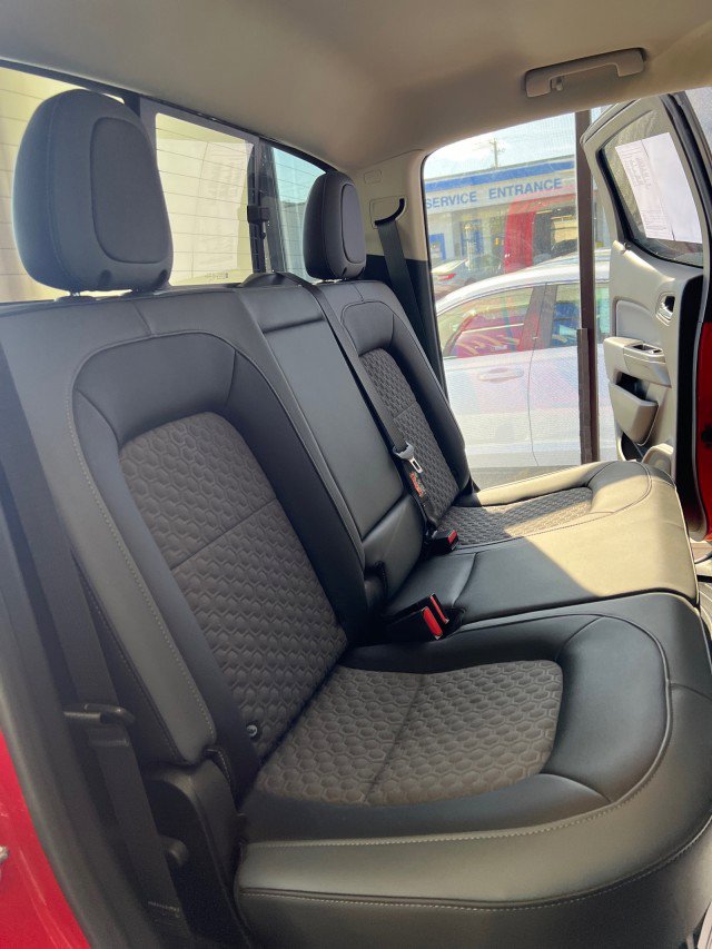 Used 2018 Chevrolet Colorado Z71 image 11