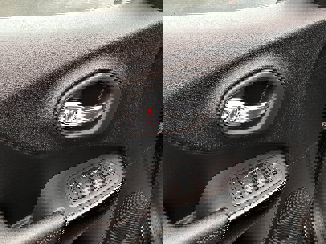 Used 2020 Jeep Cherokee Latitude Plus image 13