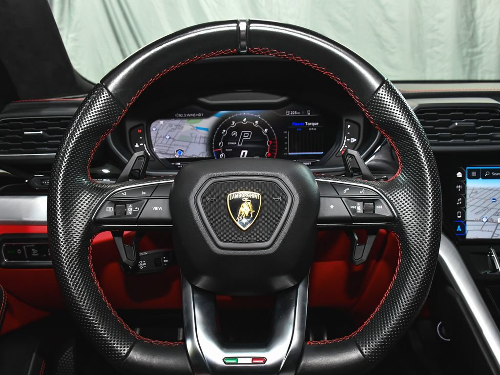 Used 2022 Lamborghini Urus AWD/4WD image 42