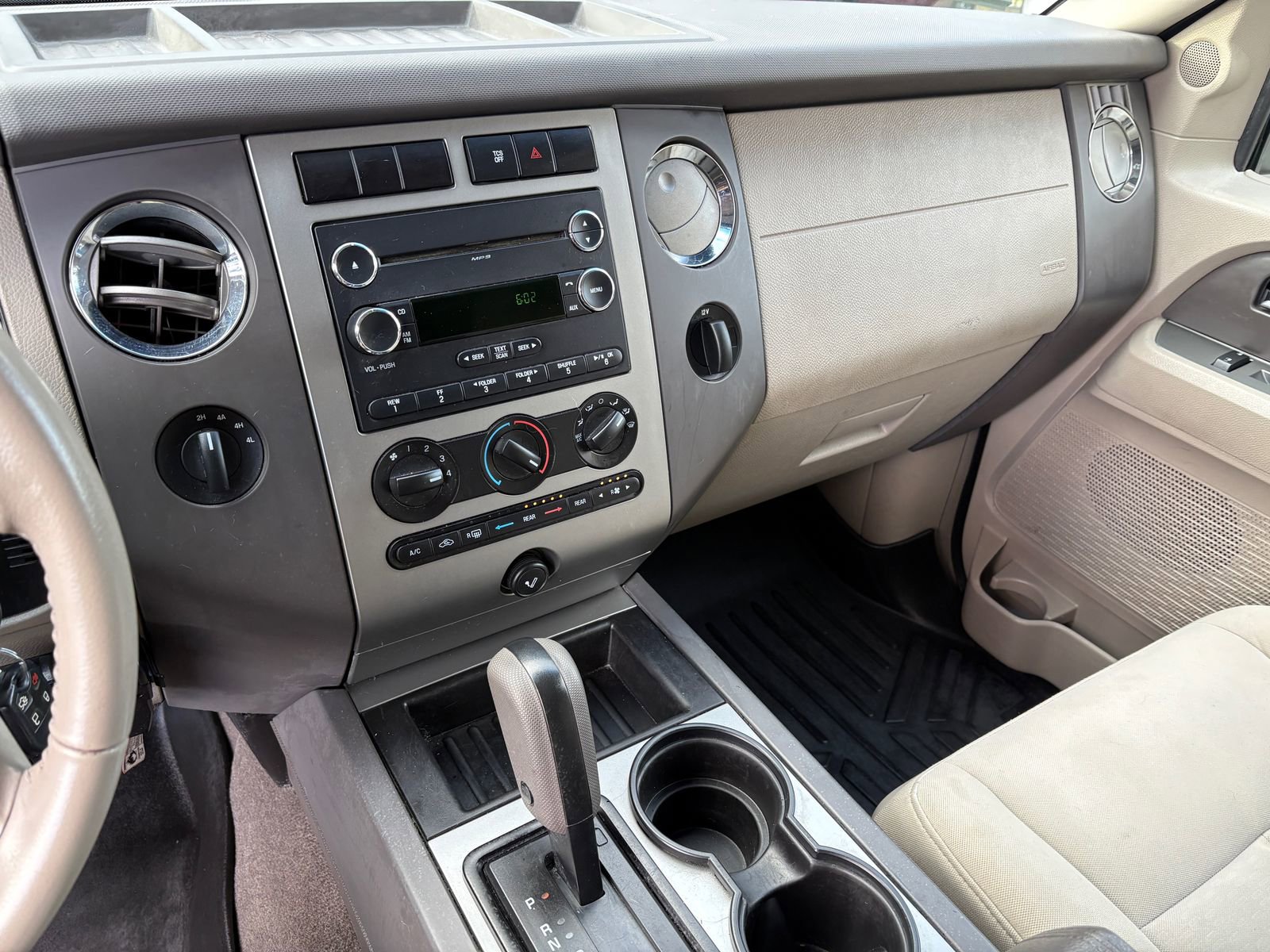 Used 2014 Ford Expedition EL XL image 40