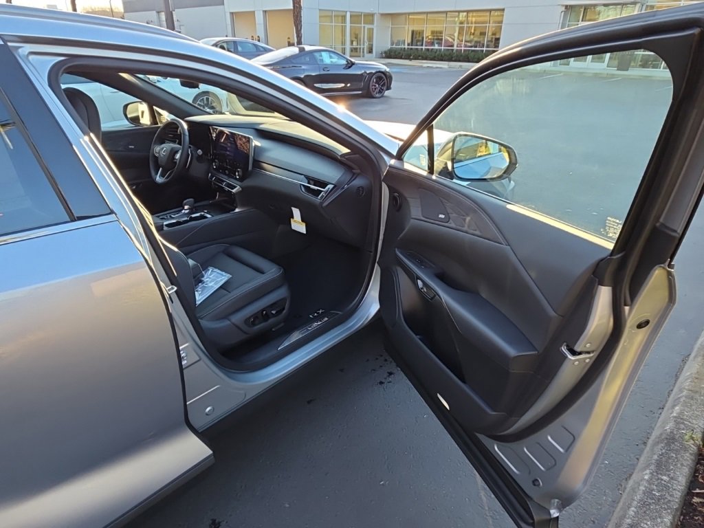 New 2026 Lexus RX 450h AWD image 19