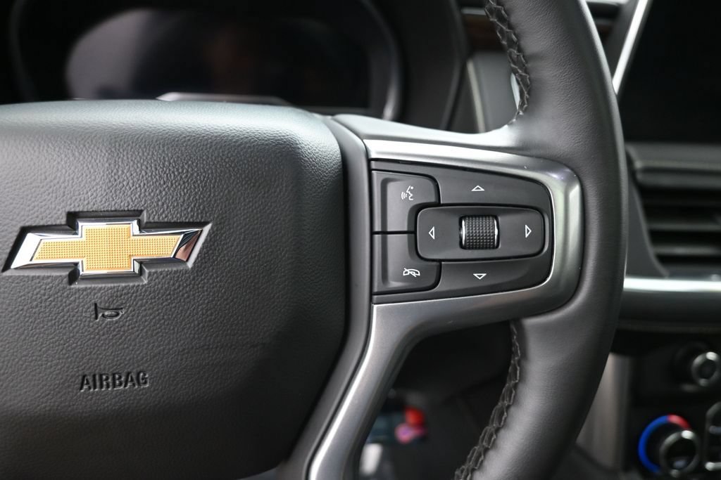 Used 2024 Chevrolet Tahoe Premier AWD/4WD image 17