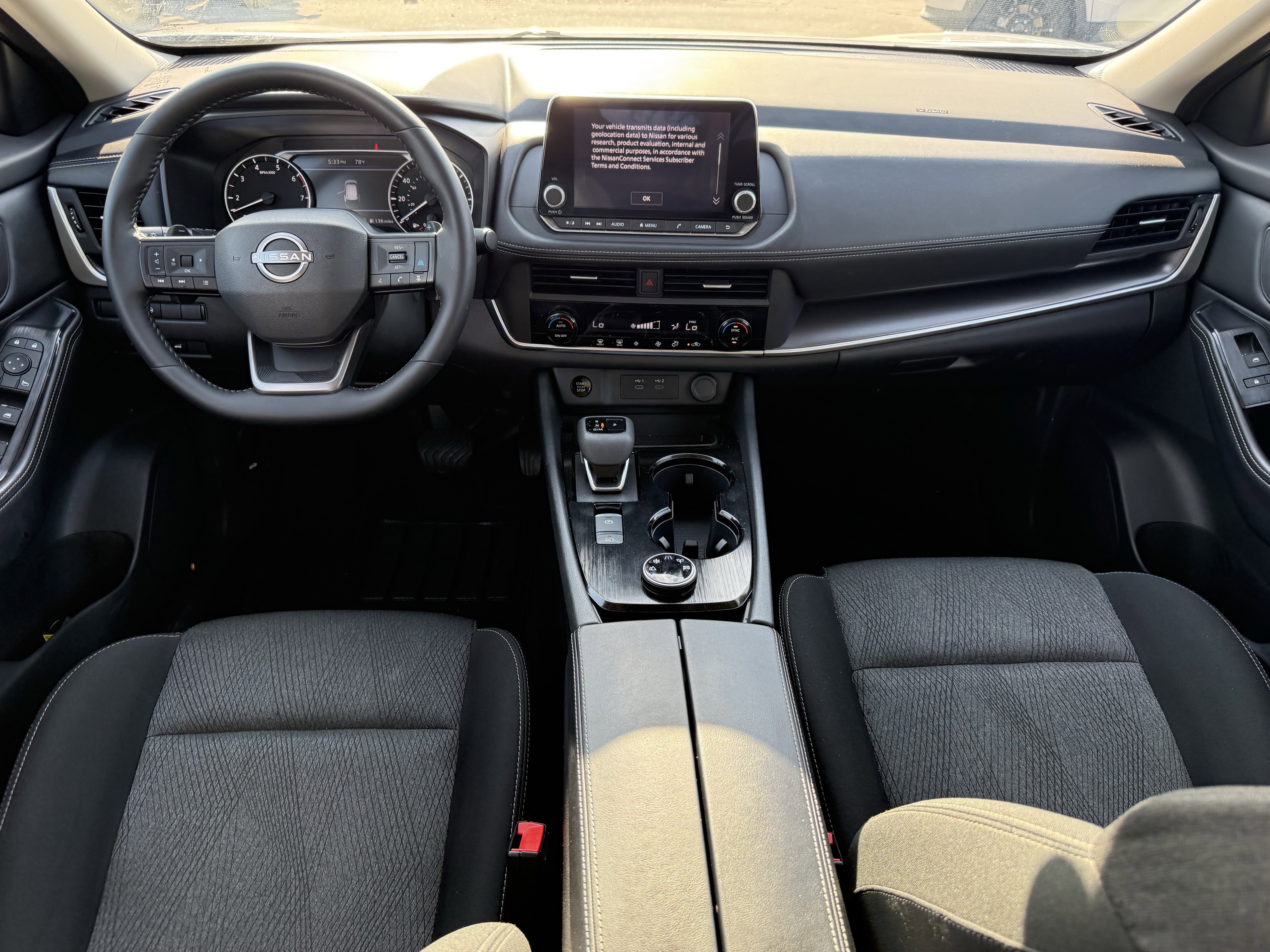 Used 2025 Nissan Rogue SV AWD/4WD image 14