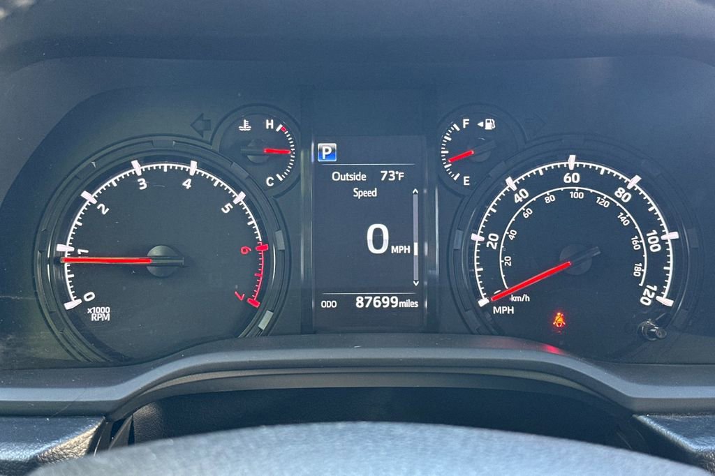 Used 2022 Toyota 4Runner SR5 Premium w/ Moonroof Package AWD/4WD image 25