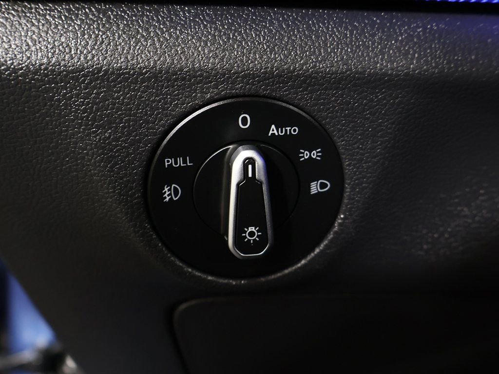 Used 2021 Volkswagen Jetta SEL Premium image 41