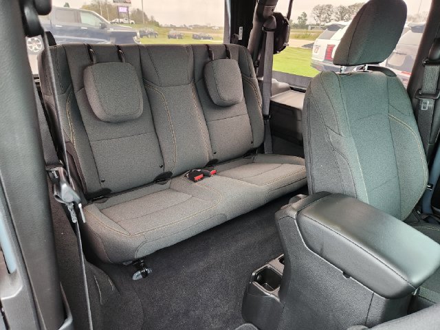 Used 2025 Jeep Wrangler Sport AWD/4WD image 22