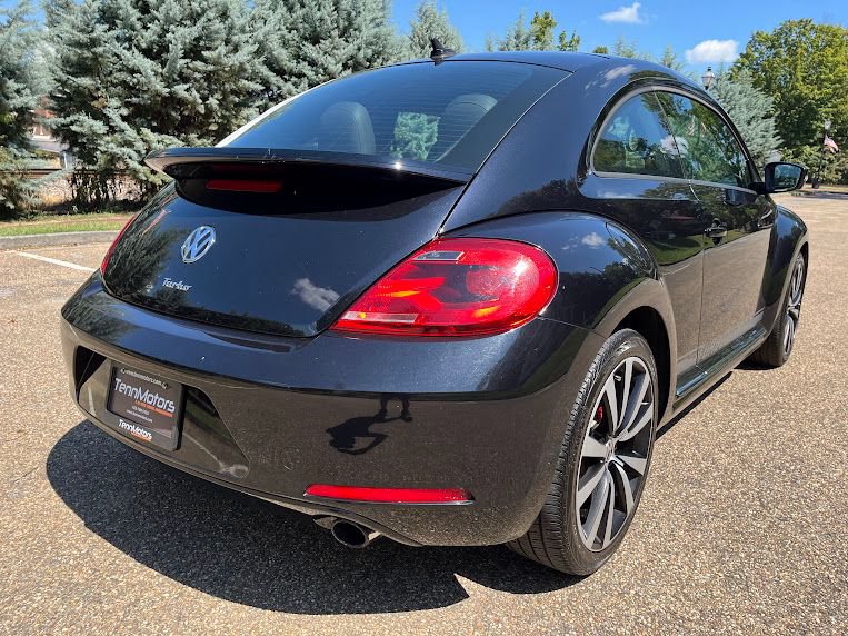Used 2013 Volkswagen Beetle 2.0T FWD image 29