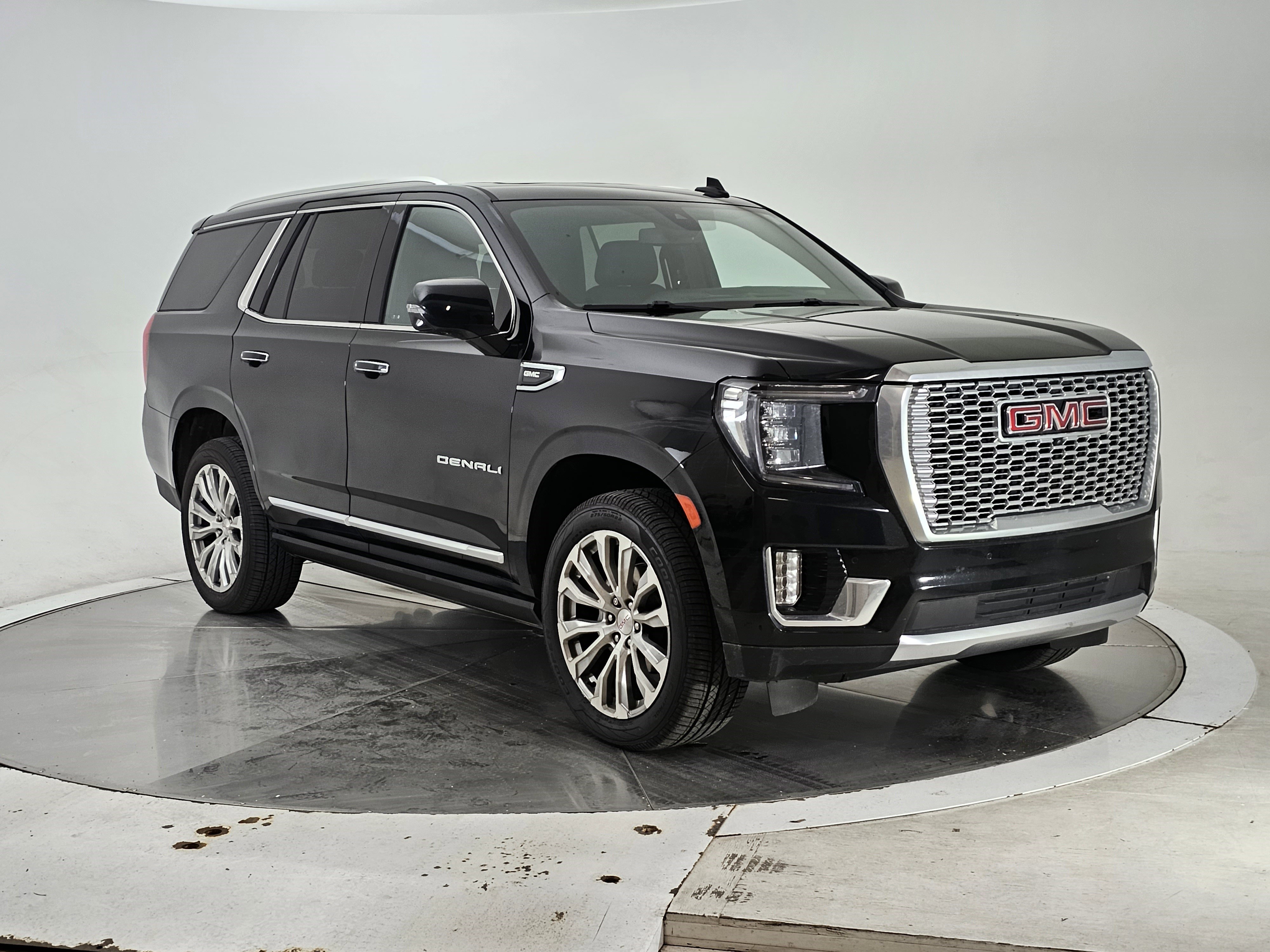 Used 2022 GMC Yukon Denali w/ Max Trailering Package image 1