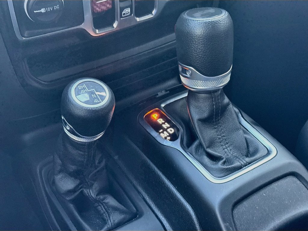 Used 2023 Jeep Wrangler Unlimited Sport AWD/4WD image 18