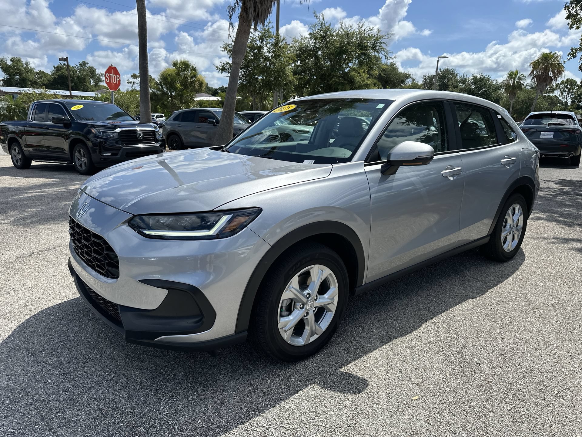 Used 2025 Honda HR-V LX image 10