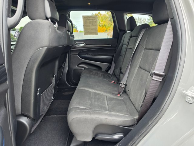 Used 2019 Jeep Grand Cherokee Laredo AWD/4WD image 17