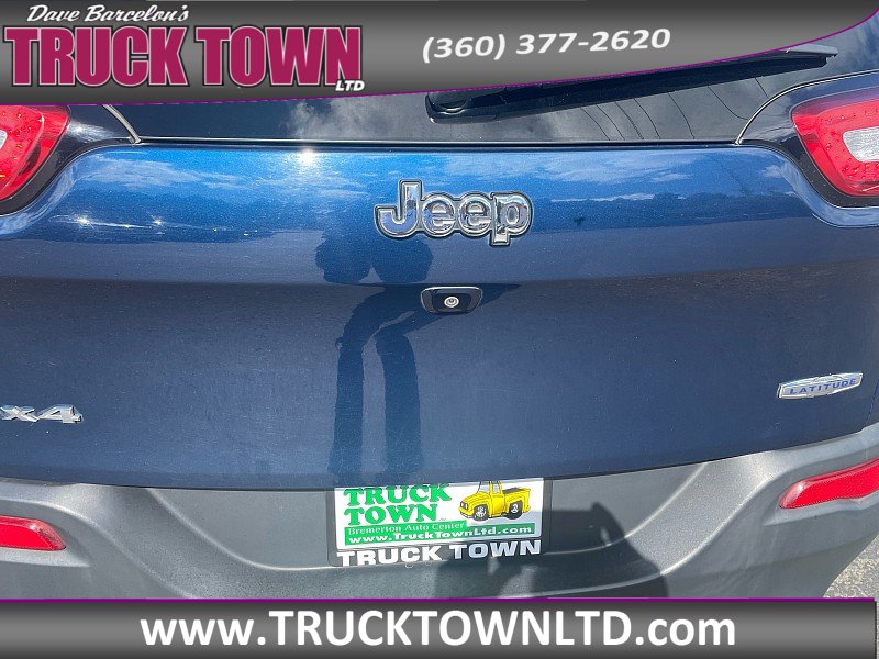 Used 2018 Jeep Cherokee Latitude Plus AWD/4WD image 41