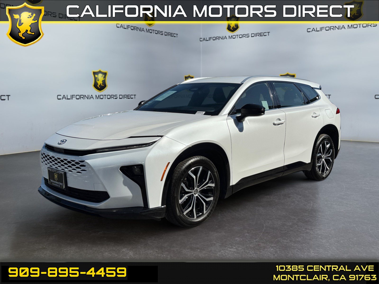 Used 2025 Toyota Crown Signia AWD/4WD image 1
