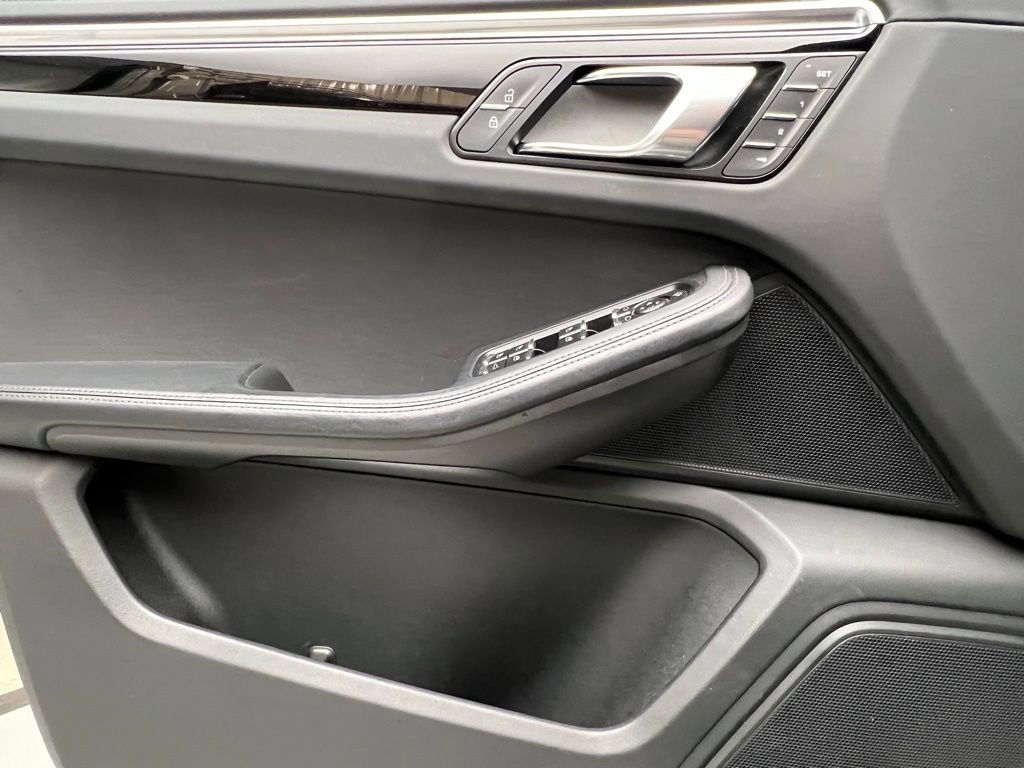 Used 2023 Porsche Macan S image 19