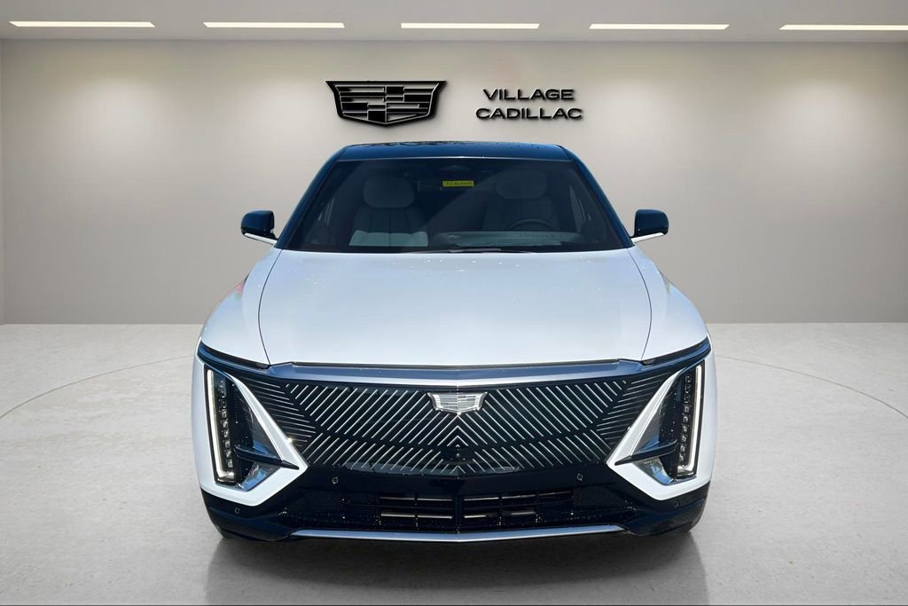 New 2026 Cadillac Lyriq Luxury RWD image 8