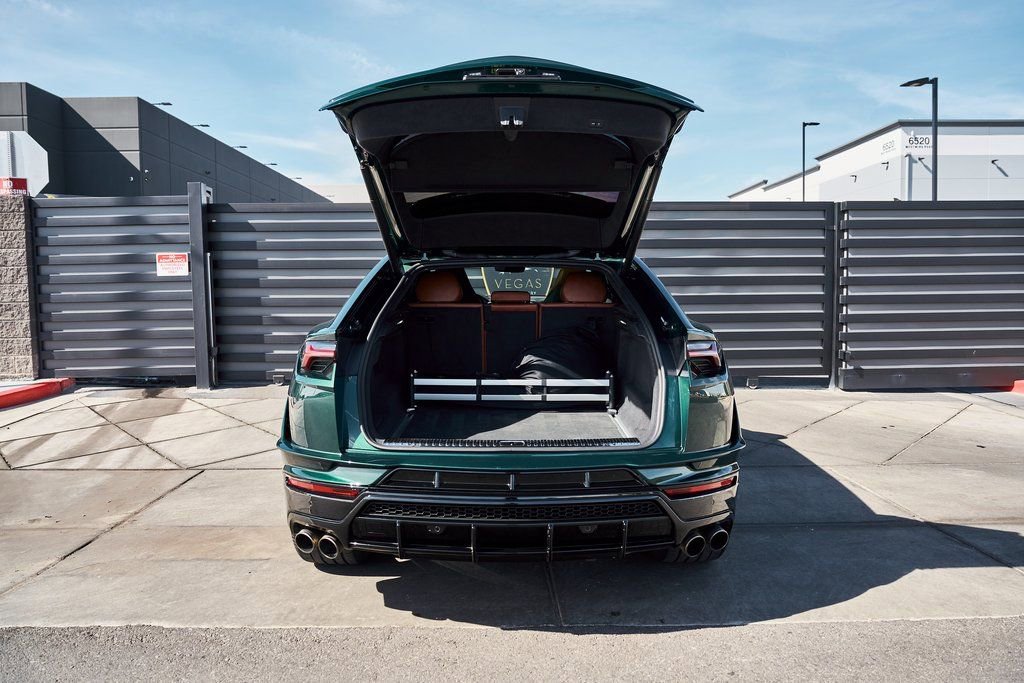 Used 2023 Lamborghini Urus S AWD/4WD image 17