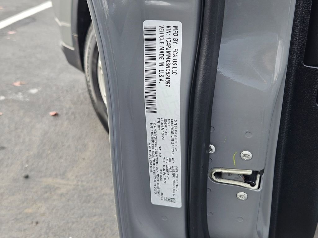 Used 2022 Jeep Cherokee Latitude Lux w/ Mopar Interior Package image 42