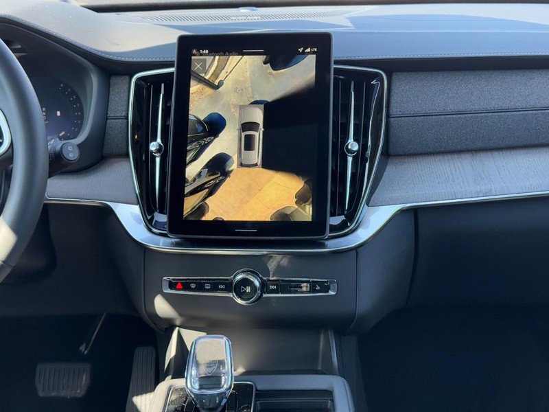 New 2026 Volvo XC90 B6 Ultra w/ Protection Package image 8