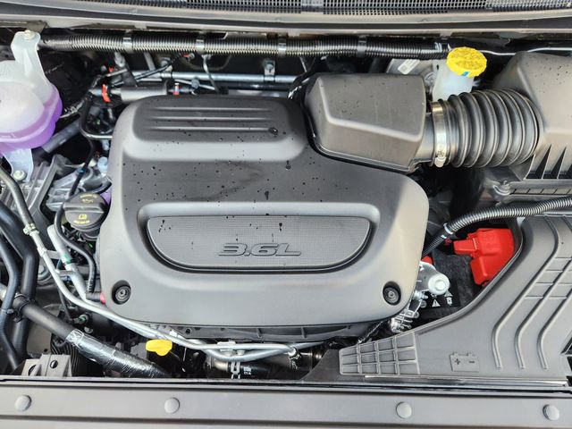 New 2026 Chrysler Pacifica Select FWD image 22